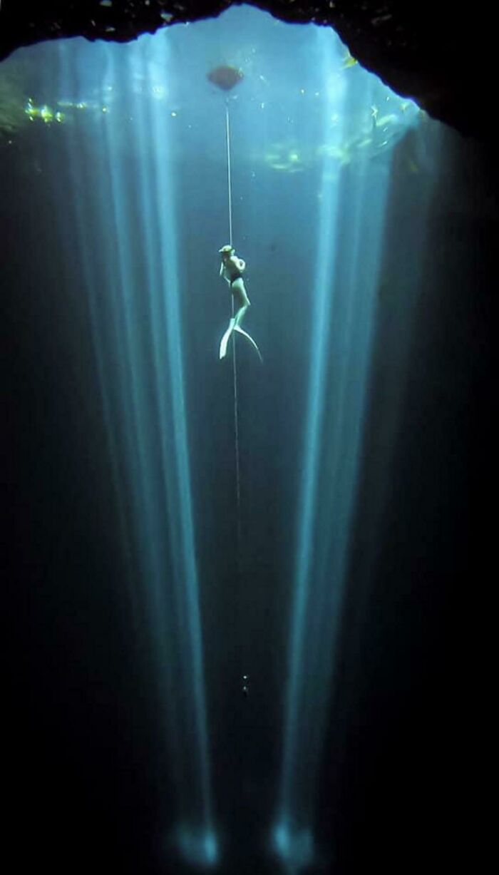 89 Creepy Deep-Water Photos That Might Stay In Your Head For A While