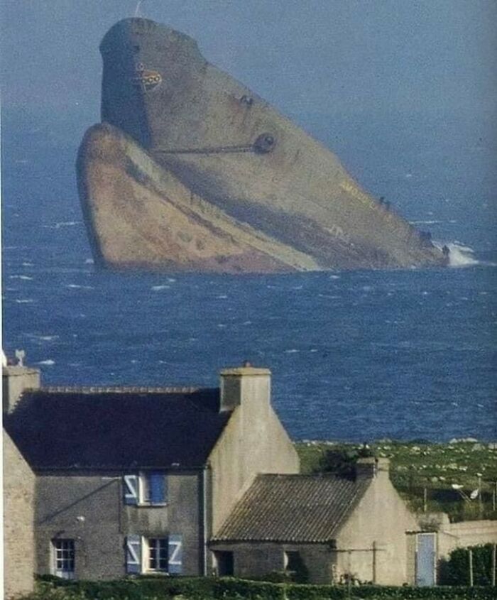 89 Creepy Deep-Water Photos That Might Stay In Your Head For A While