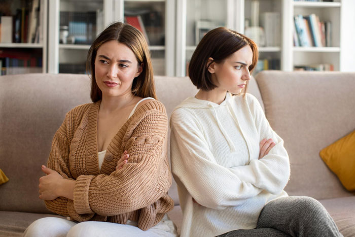 Sister Makes Sure Everyone Knows How Much She Doesn’t Like Kids, Is Still Shocked Family Resents That