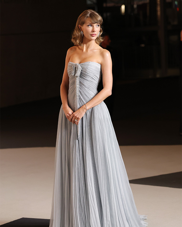 Taylor Swift Branded Latest Victim Of “Mar-A-Lago Face” Over Surprise Transformation: “MAGA Face Combo Is Nasty” Taylor Swift Branded Latest Victim Of “Mar-A-Lago Face” Over Surprise Transformation: “MAGA Face Combo Is Nasty”