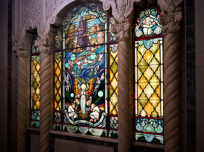 This Stained-Glass Expert Has Spent Decades Preserving Artworks That Are Centuries Old This Stained-Glass Expert Has Spent Decades Preserving Artworks That Are Centuries Old