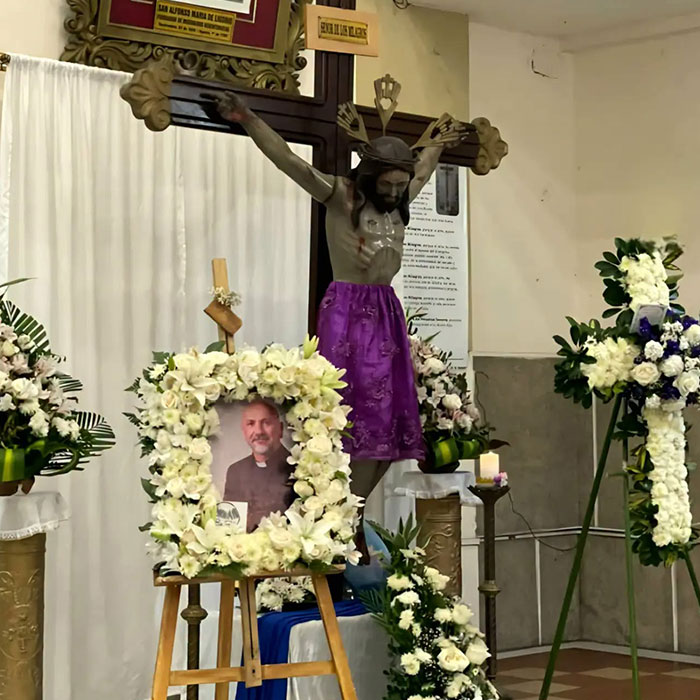 Church Breaks Silence After Crucifix Falls On Priest During Live Mass As His Haunting Final Words Are Revealed Church Breaks Silence After Crucifix Falls On Priest During Live Mass As His Haunting Final Words Are Revealed