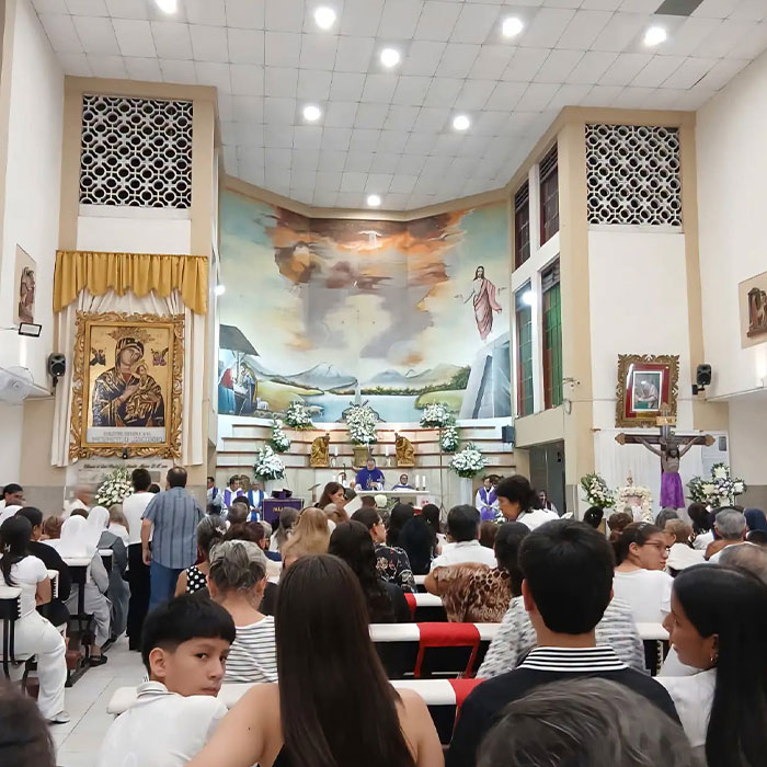 Church Breaks Silence After Crucifix Falls On Priest During Live Mass As His Haunting Final Words Are Revealed Church Breaks Silence After Crucifix Falls On Priest During Live Mass As His Haunting Final Words Are Revealed