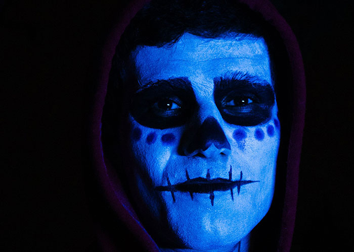 Haunted House Workers Expose The Odd And Bizarre Guest Behavior They’ve Witnessed (66 Stories) Haunted House Workers Expose The Odd And Bizarre Guest Behavior They’ve Witnessed (66 Stories)