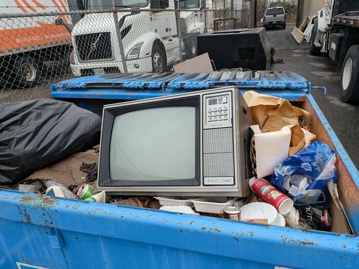 78 Dumpster Diving Finds That Prove That One Person&rsquo;s Trash Is Another&rsquo;s Treasure (New Pics)