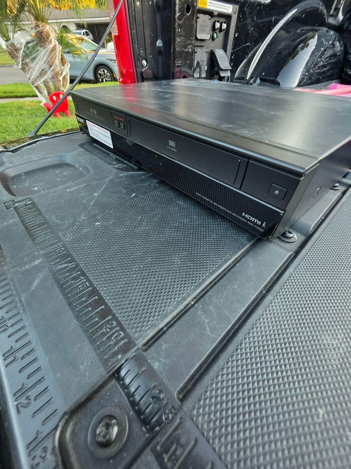 78 Dumpster Diving Finds That Prove That One Person&rsquo;s Trash Is Another&rsquo;s Treasure (New Pics)
