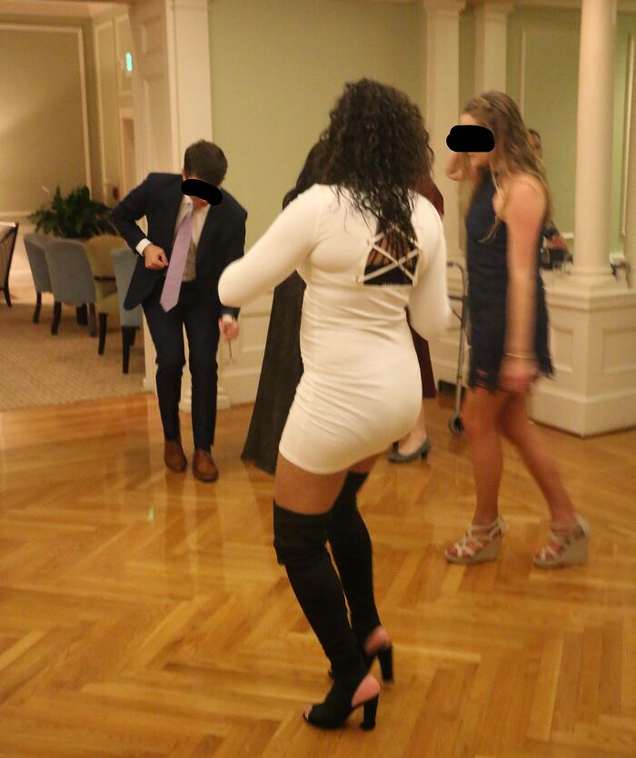 62 Wedding Guests Who Somehow Made Someone Else&rsquo;s Big Day About Themselves