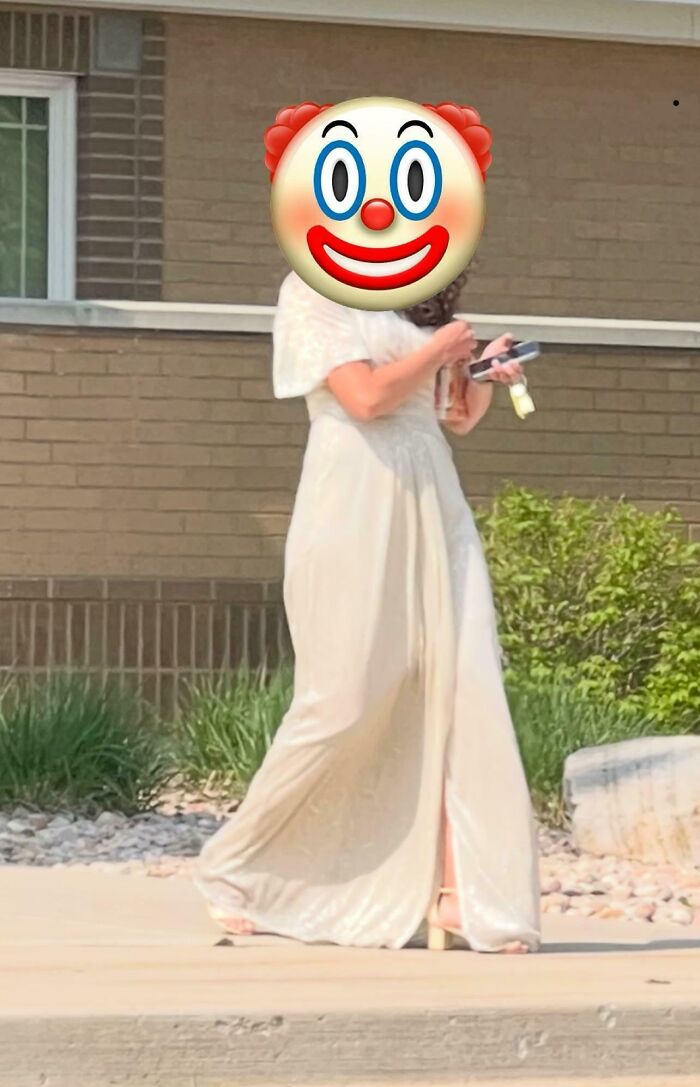 62 Wedding Guests Who Somehow Made Someone Else&rsquo;s Big Day About Themselves