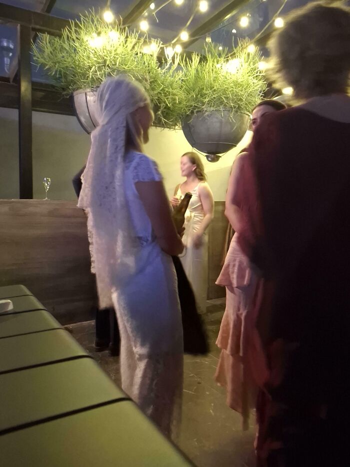 62 Wedding Guests Who Somehow Made Someone Else&rsquo;s Big Day About Themselves