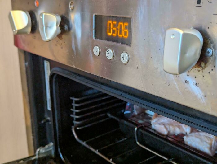 127 Hilariously Bad Designs That Somehow Got Approved By Someone With Eyes (New Pics) 127 Hilariously Bad Designs That Somehow Got Approved By Someone With Eyes (New Pics)
