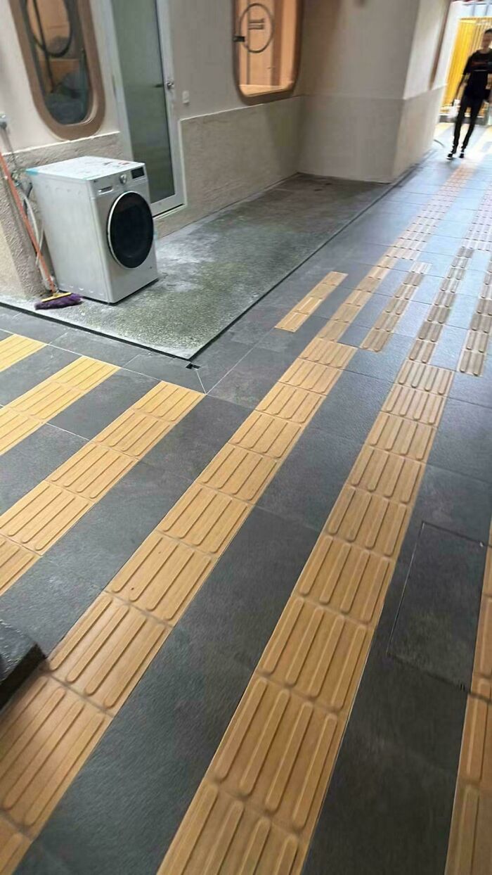 127 Hilariously Bad Designs That Somehow Got Approved By Someone With Eyes (New Pics) 127 Hilariously Bad Designs That Somehow Got Approved By Someone With Eyes (New Pics)