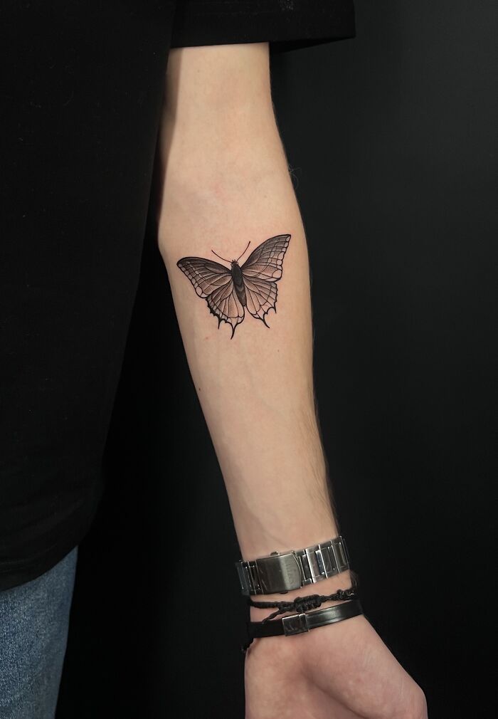 15 Butterfly Tattoos That Prove Transformation Looks Good On Skin, According To Our Artists