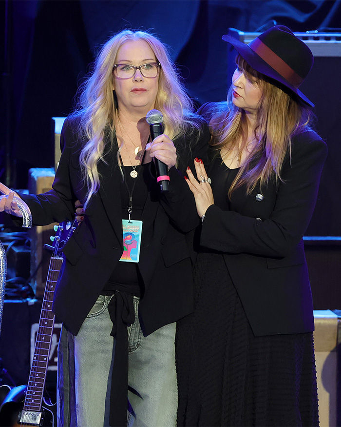 Christina Applegate Breaks Down In Tears As She Reveals She Doesn’t Actually Have MS