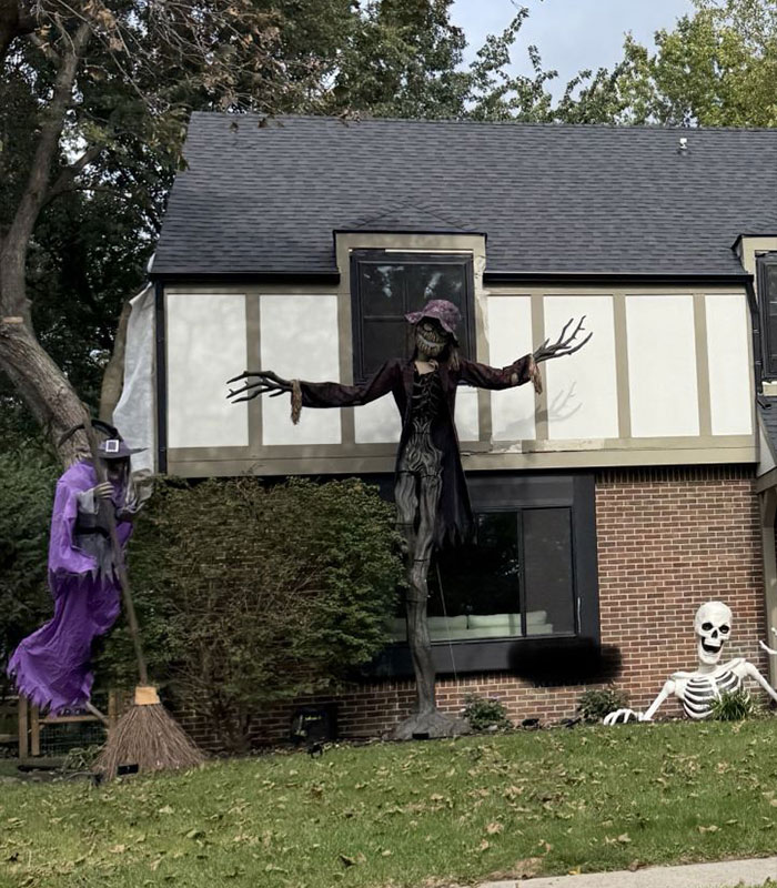 Christian Man Has Bizarre Meltdown After Neighbor’s Halloween Decoration Scares Toddler
