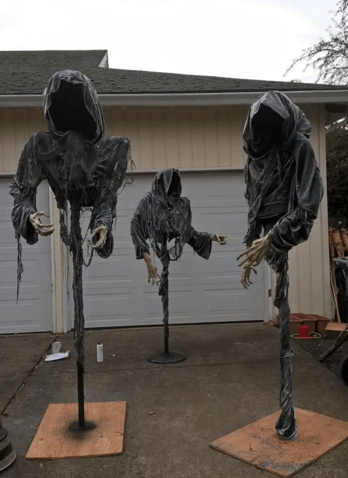 57 Times People Were So Proud Of Their Outdoor Halloween Decorations They Needed To Boast Online 57 Times People Were So Proud Of Their Outdoor Halloween Decorations They Needed To Boast Online