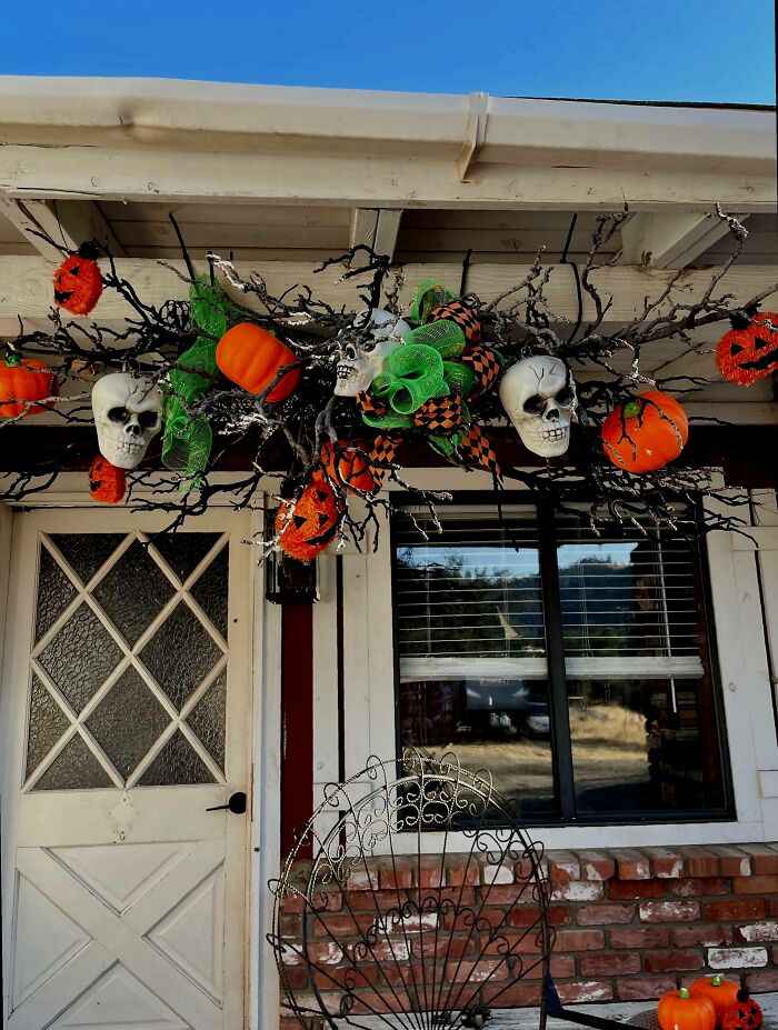 57 Times People Were So Proud Of Their Outdoor Halloween Decorations They Needed To Boast Online 57 Times People Were So Proud Of Their Outdoor Halloween Decorations They Needed To Boast Online