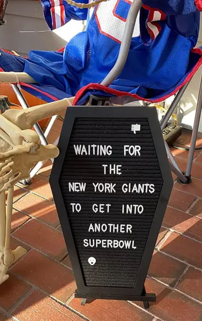 57 Times People Were So Proud Of Their Outdoor Halloween Decorations They Needed To Boast Online 57 Times People Were So Proud Of Their Outdoor Halloween Decorations They Needed To Boast Online