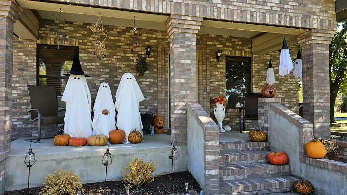 57 Times People Were So Proud Of Their Outdoor Halloween Decorations They Needed To Boast Online 57 Times People Were So Proud Of Their Outdoor Halloween Decorations They Needed To Boast Online