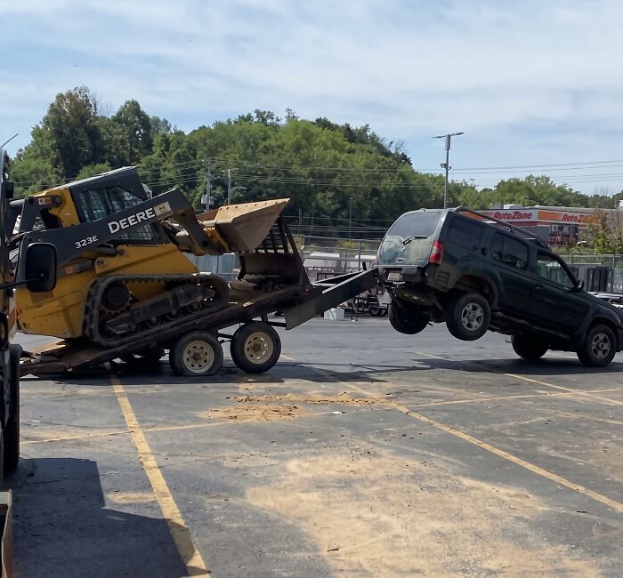 “No Words To Describe This One”: 88 Hilarious Examples Of Towing Gone Wrong “No Words To Describe This One”: 88 Hilarious Examples Of Towing Gone Wrong