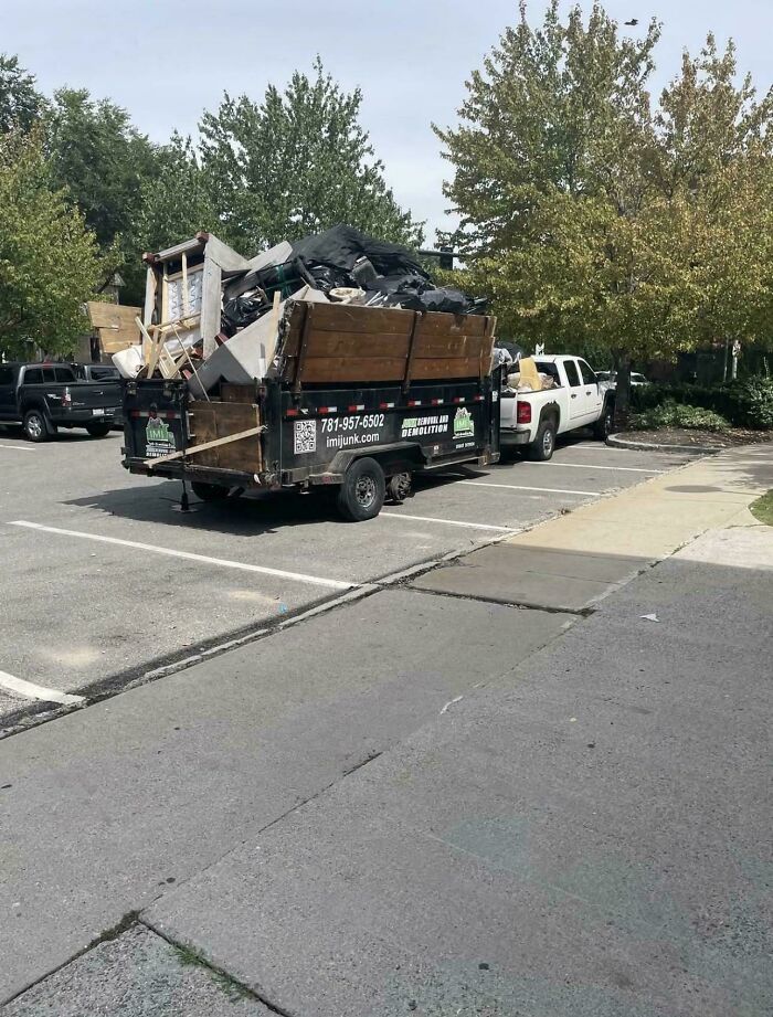“No Words To Describe This One”: 88 Hilarious Examples Of Towing Gone Wrong “No Words To Describe This One”: 88 Hilarious Examples Of Towing Gone Wrong