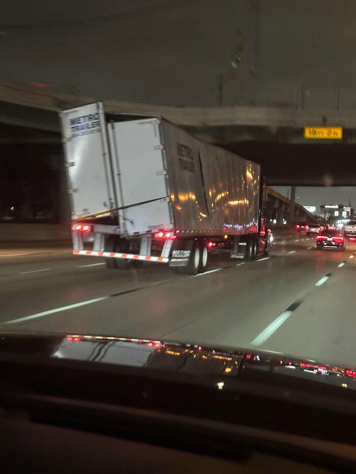 “No Words To Describe This One”: 88 Hilarious Examples Of Towing Gone Wrong “No Words To Describe This One”: 88 Hilarious Examples Of Towing Gone Wrong