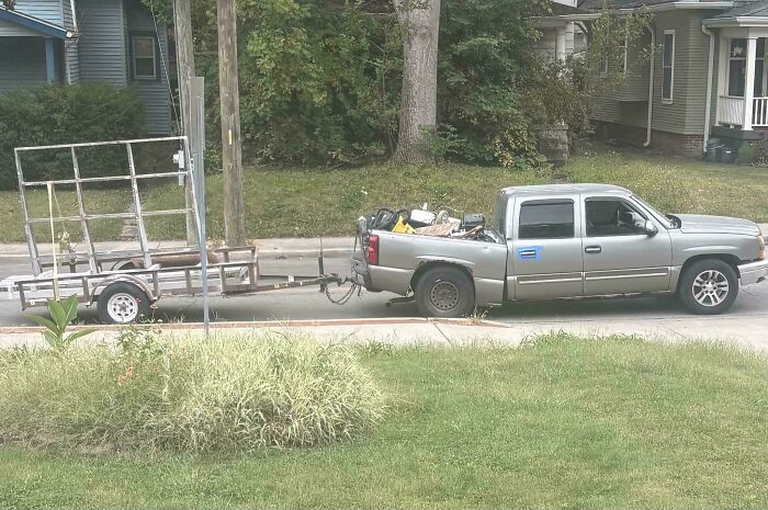 “No Words To Describe This One”: 88 Hilarious Examples Of Towing Gone Wrong “No Words To Describe This One”: 88 Hilarious Examples Of Towing Gone Wrong