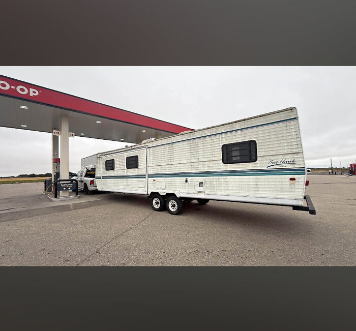 “No Words To Describe This One”: 88 Hilarious Examples Of Towing Gone Wrong “No Words To Describe This One”: 88 Hilarious Examples Of Towing Gone Wrong