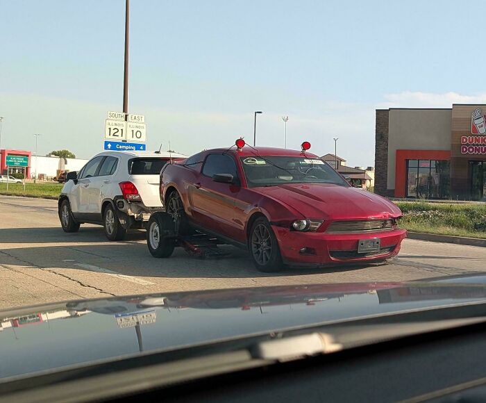 “No Words To Describe This One”: 88 Hilarious Examples Of Towing Gone Wrong “No Words To Describe This One”: 88 Hilarious Examples Of Towing Gone Wrong