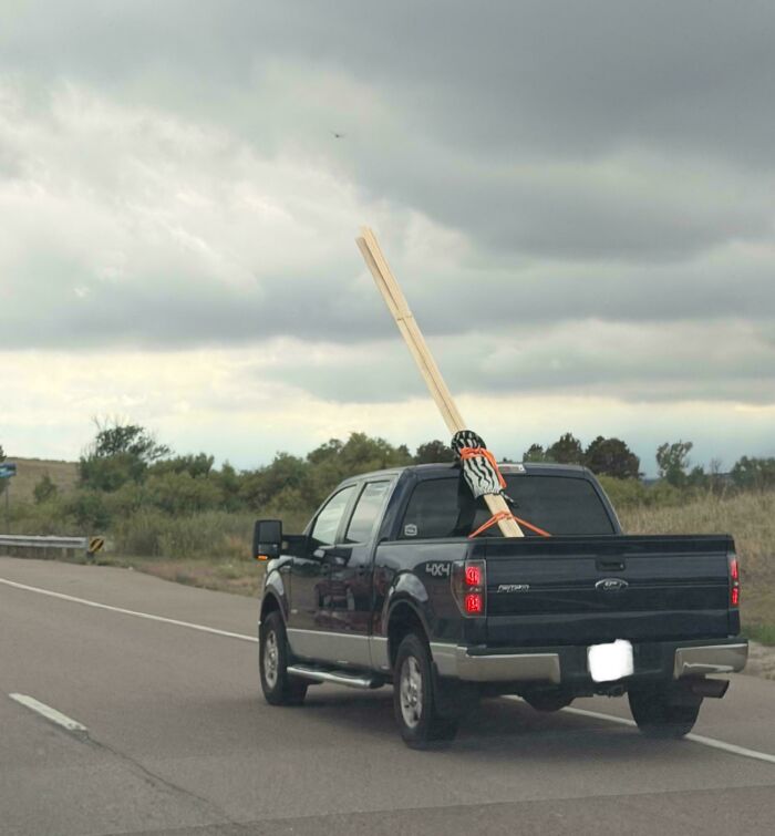 “No Words To Describe This One”: 88 Hilarious Examples Of Towing Gone Wrong “No Words To Describe This One”: 88 Hilarious Examples Of Towing Gone Wrong