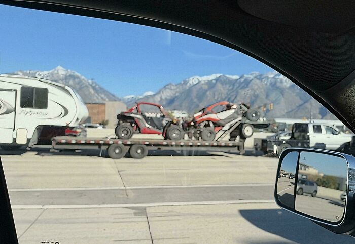“No Words To Describe This One”: 88 Hilarious Examples Of Towing Gone Wrong “No Words To Describe This One”: 88 Hilarious Examples Of Towing Gone Wrong
