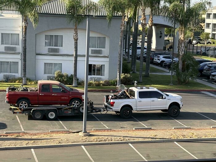 “No Words To Describe This One”: 88 Hilarious Examples Of Towing Gone Wrong “No Words To Describe This One”: 88 Hilarious Examples Of Towing Gone Wrong