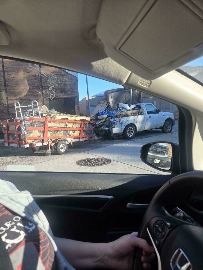 “No Words To Describe This One”: 88 Hilarious Examples Of Towing Gone Wrong “No Words To Describe This One”: 88 Hilarious Examples Of Towing Gone Wrong