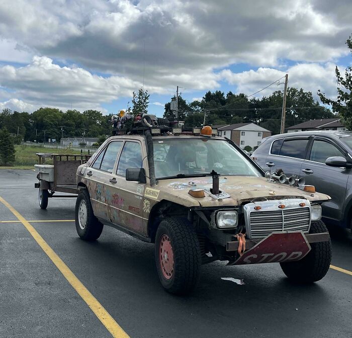 “No Words To Describe This One”: 88 Hilarious Examples Of Towing Gone Wrong “No Words To Describe This One”: 88 Hilarious Examples Of Towing Gone Wrong