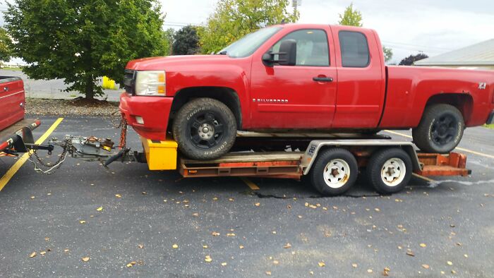 “No Words To Describe This One”: 88 Hilarious Examples Of Towing Gone Wrong “No Words To Describe This One”: 88 Hilarious Examples Of Towing Gone Wrong