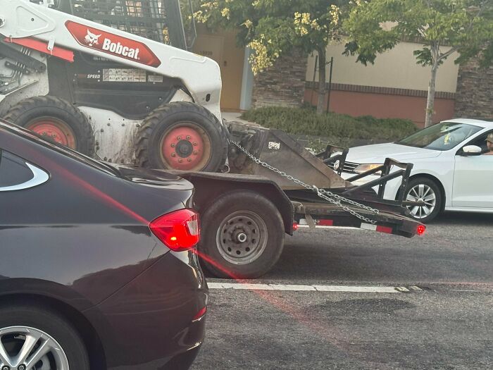 “No Words To Describe This One”: 88 Hilarious Examples Of Towing Gone Wrong “No Words To Describe This One”: 88 Hilarious Examples Of Towing Gone Wrong
