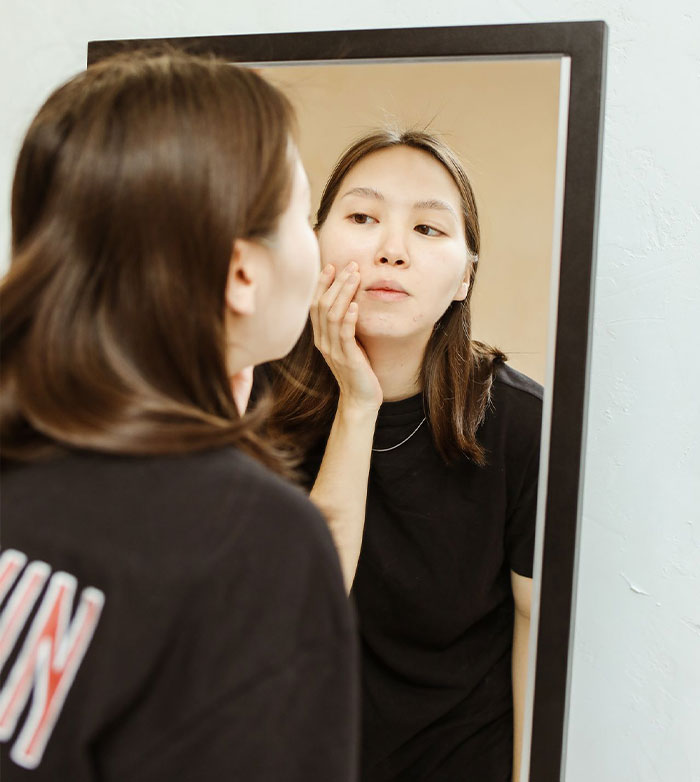 Woman Shares Shocking Lip Filler Results After A Cosmetic Injection Leaves Her In Tears