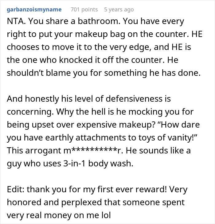 Guy Destroys GF&rsquo;s &pound;200 Makeup Collection, Then Lectures Her About Being Too Attached To Her Stuff