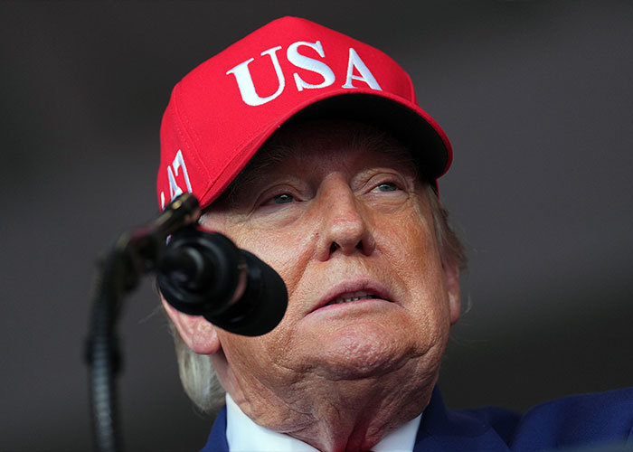 Cameraman Hailed As A Hero After Zooming Out To Show Trump “Waving At Nobody”