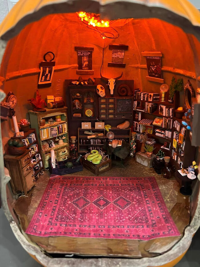 77 Homes That Look Like Halloween Moved In And Took Over 77 Homes That Look Like Halloween Moved In And Took Over