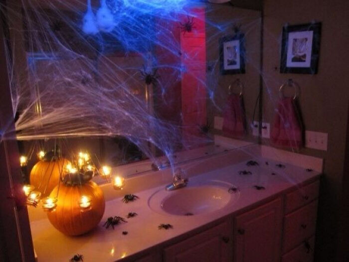 77 Homes That Look Like Halloween Moved In And Took Over 77 Homes That Look Like Halloween Moved In And Took Over