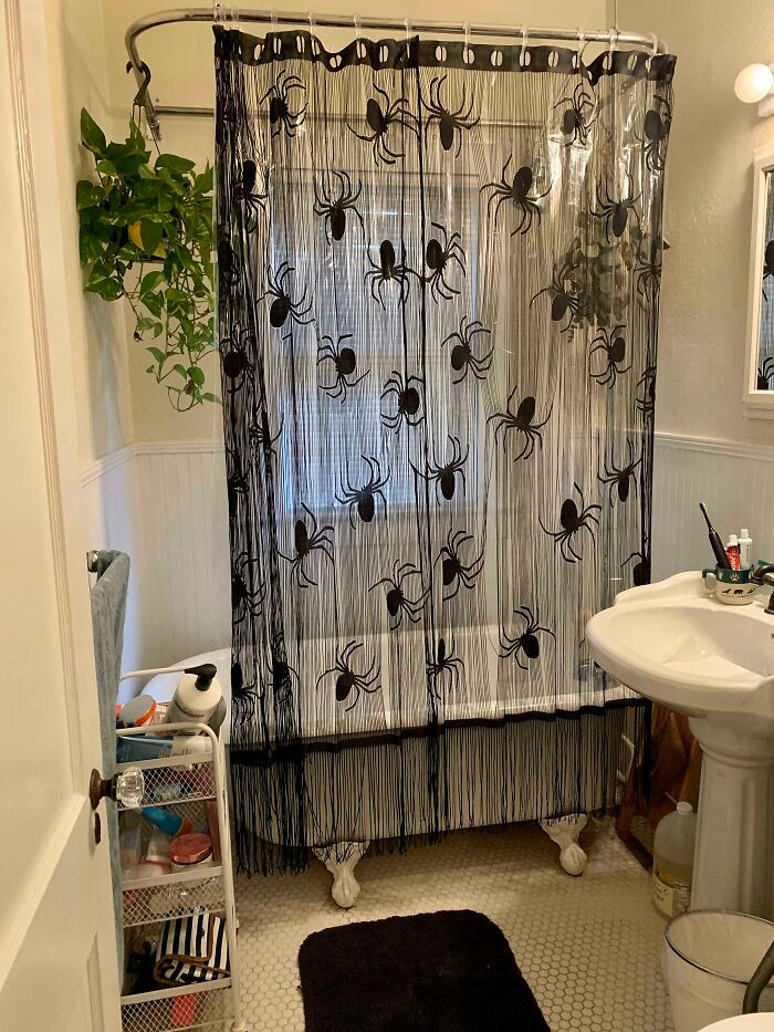 77 Homes That Look Like Halloween Moved In And Took Over 77 Homes That Look Like Halloween Moved In And Took Over