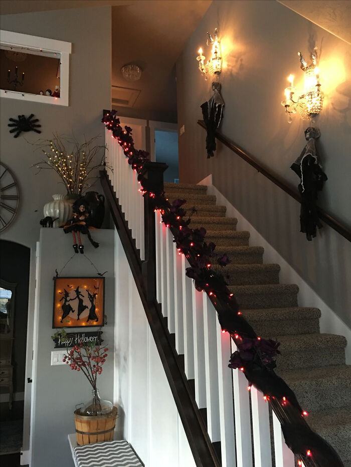 77 Homes That Look Like Halloween Moved In And Took Over 77 Homes That Look Like Halloween Moved In And Took Over