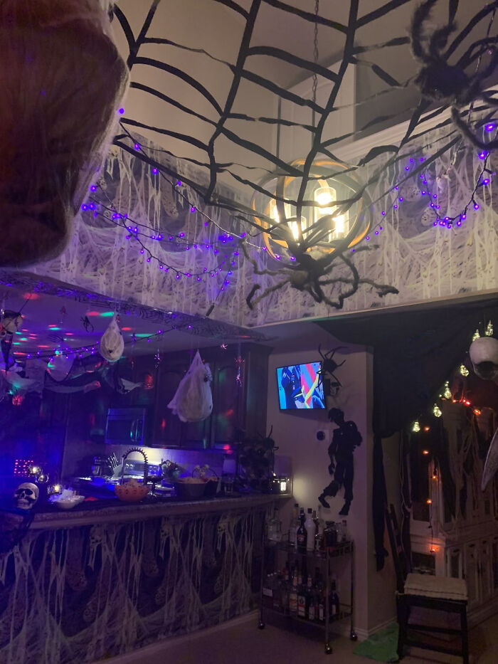 77 Homes That Look Like Halloween Moved In And Took Over 77 Homes That Look Like Halloween Moved In And Took Over