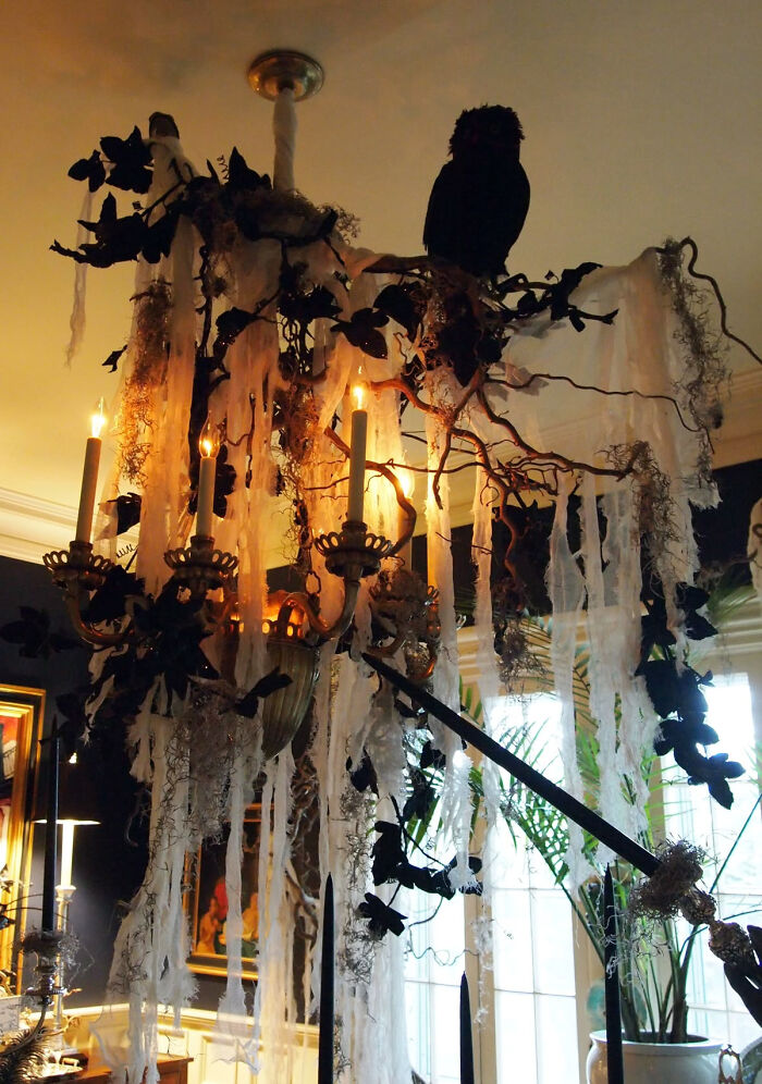 77 Homes That Look Like Halloween Moved In And Took Over 77 Homes That Look Like Halloween Moved In And Took Over