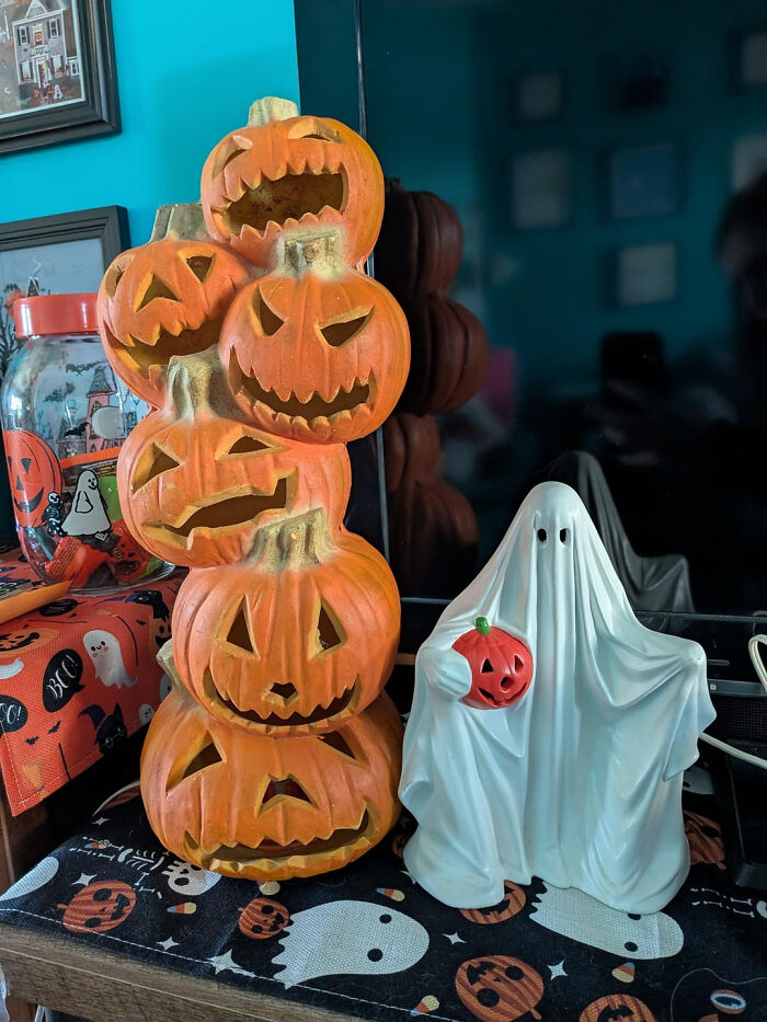 77 Homes That Look Like Halloween Moved In And Took Over 77 Homes That Look Like Halloween Moved In And Took Over