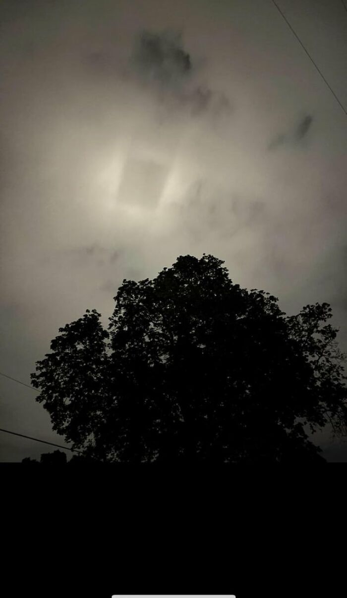 65 Really Weird And Slightly Creepy Photos That Might Give You The Heebie-Jeebies