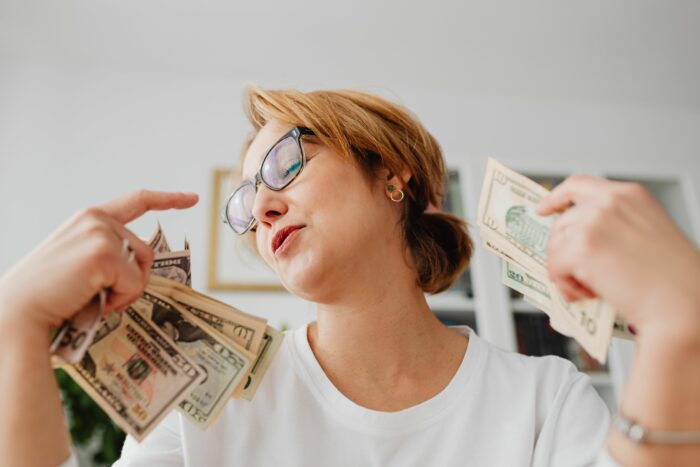 Woman Gets A Life-Changing Inheritance While Sis Gets A Fraction, Decides Her New Life Should Be A Secret Woman Gets A Life-Changing Inheritance While Sis Gets A Fraction, Decides Her New Life Should Be A Secret