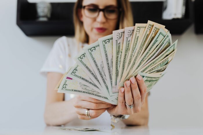 Woman Gets A Life-Changing Inheritance While Sis Gets A Fraction, Decides Her New Life Should Be A Secret Woman Gets A Life-Changing Inheritance While Sis Gets A Fraction, Decides Her New Life Should Be A Secret