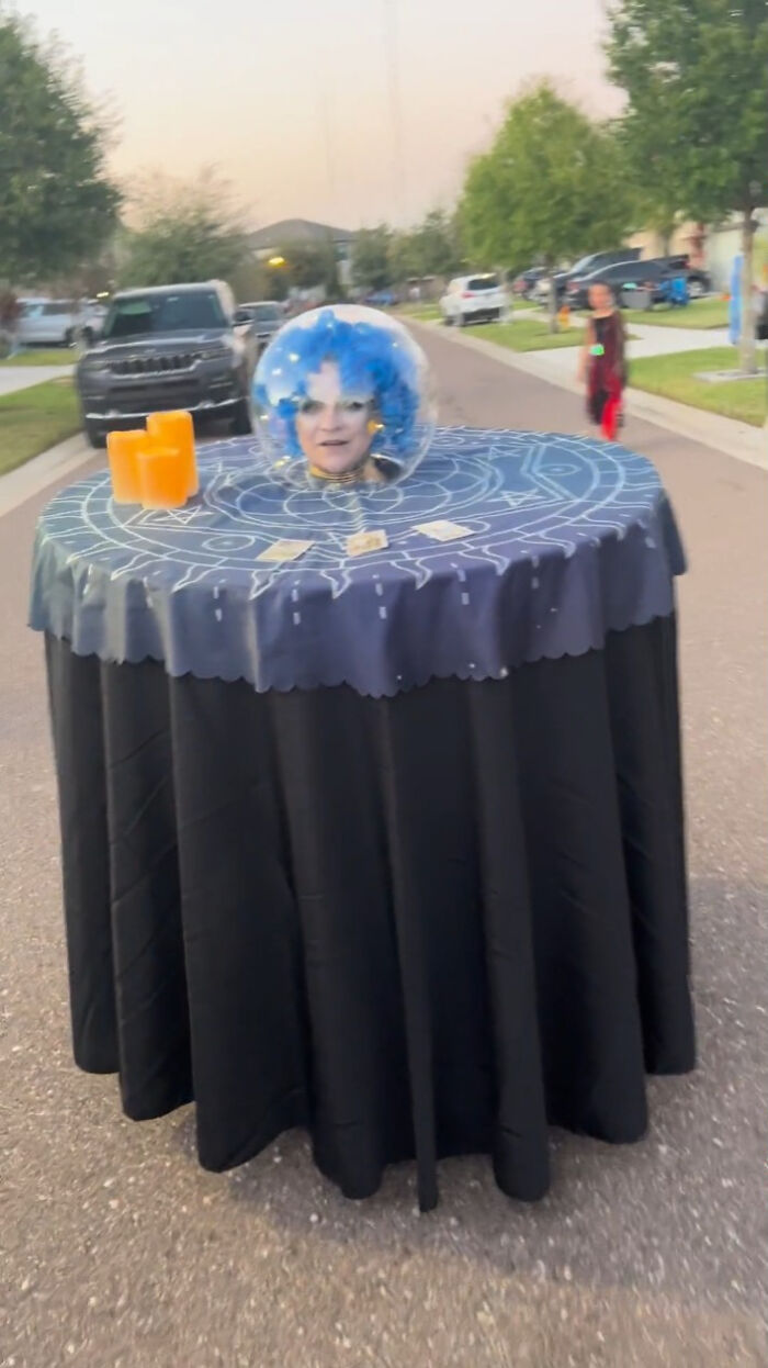 67 Creative And Hilarious People With Disabilities Who Won Halloween