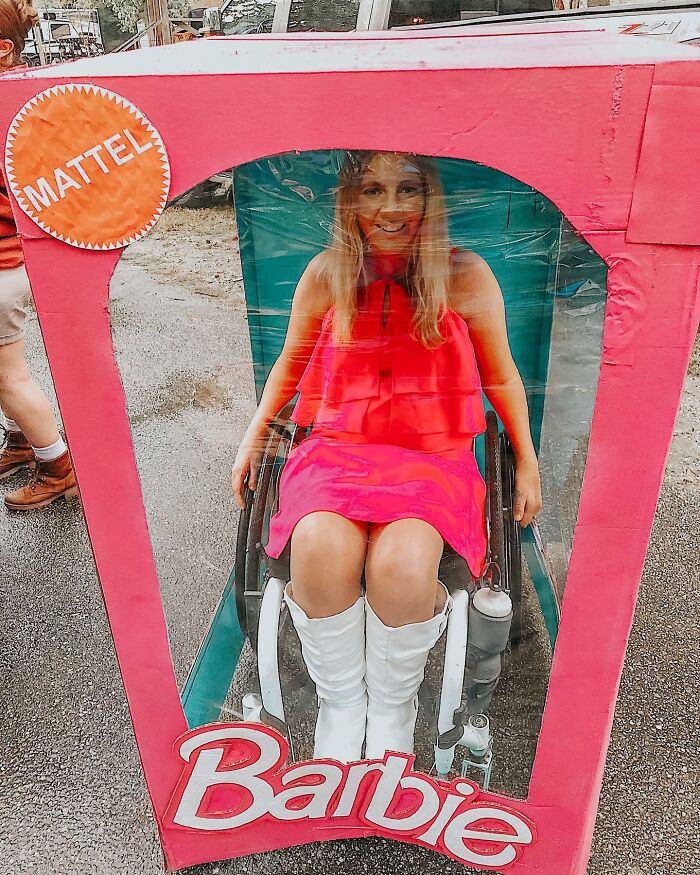 67 Creative And Hilarious People With Disabilities Who Won Halloween